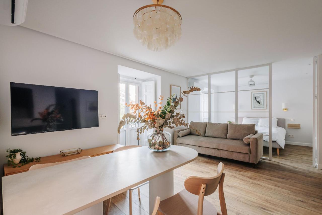 Beautiful Apartment In The Heart Of Madrid Exterior photo